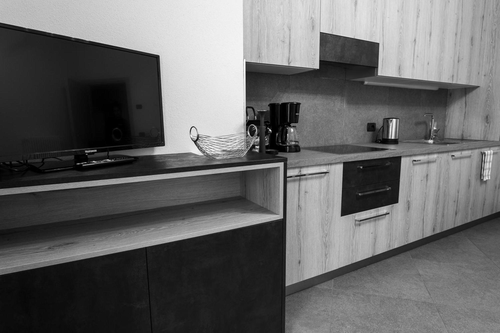 Al Camanel Apartment ลีวินโญ ภายนอก รูปภาพ