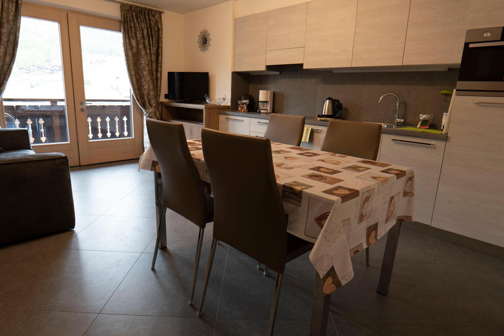 Al Camanel Apartment ลีวินโญ ภายนอก รูปภาพ