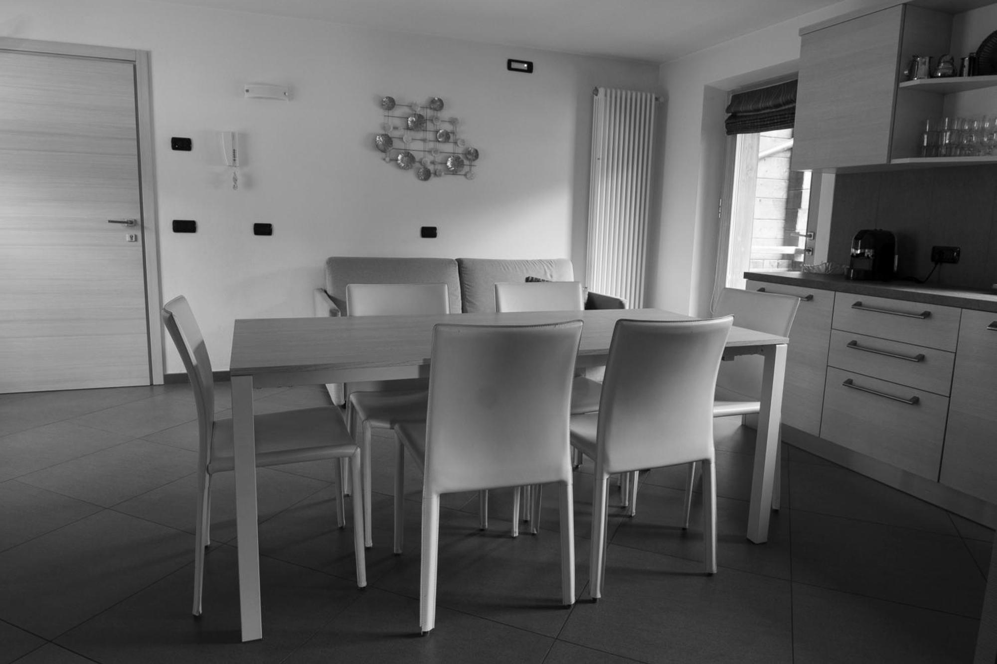 Al Camanel Apartment ลีวินโญ ภายนอก รูปภาพ