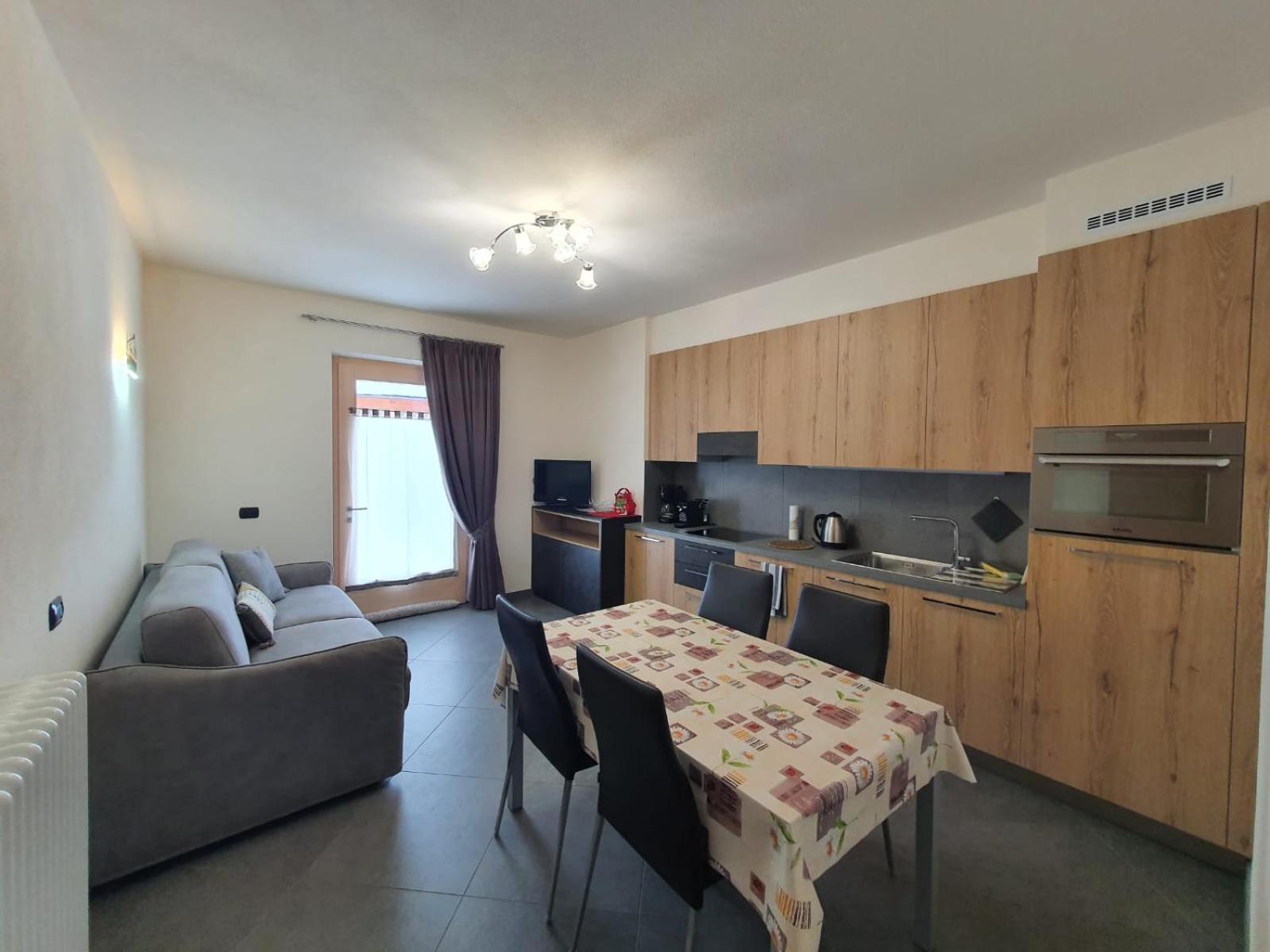 Al Camanel Apartment ลีวินโญ ภายนอก รูปภาพ
