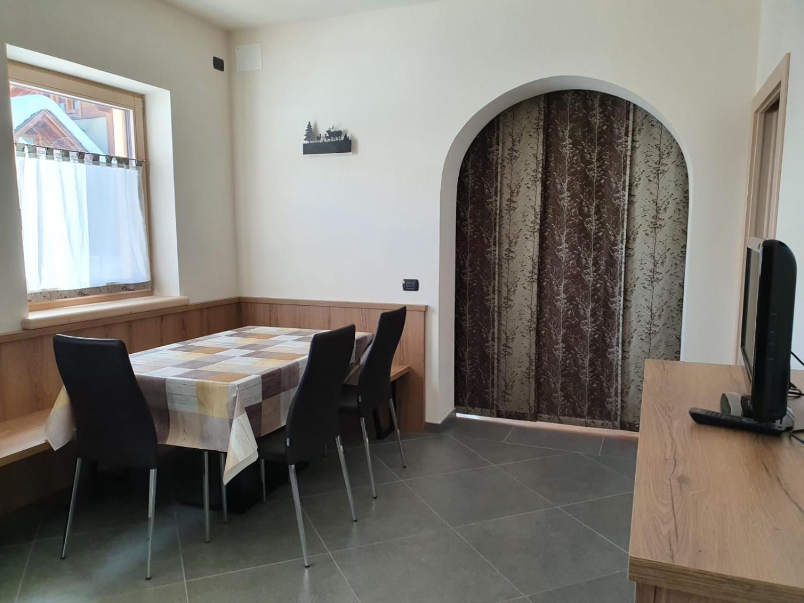 Al Camanel Apartment ลีวินโญ ภายนอก รูปภาพ